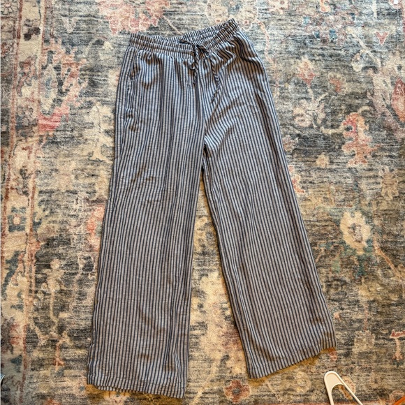 NWOT Active USA 🇺🇸Blue and White Striped Women's Set - Picture 4 of 5